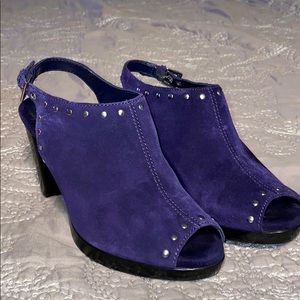 Vintage Aerosole Blue/Purple suede heels, size 7